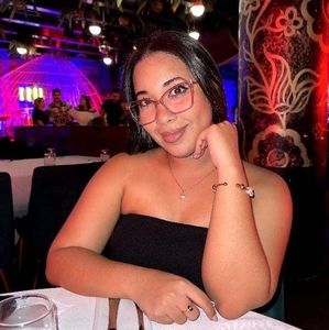 Meet your Posher, Adriana